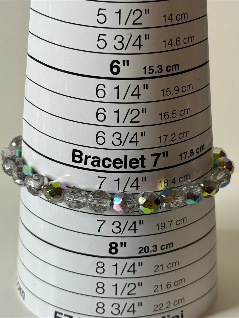 Vintage faceted glass Bead Bracelet in Iridescent Clear carnival style pretty